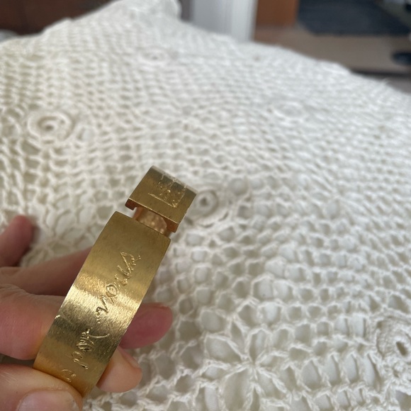 Rustic Gold Tone Bracelet with Romantic French Quote - Picture 10 of 12